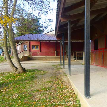 Ecurie, les boxes des chevaux