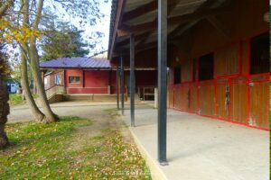 Ecurie, les boxes des chevaux